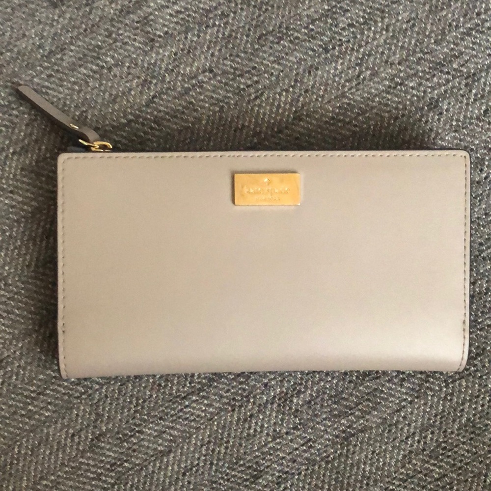 Kate Spade Lavender/Mauve Wallet